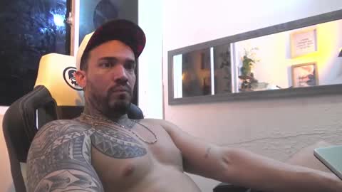 Snapshot of angellatino0 chatting on 01/04/25, 02:56 angellatino0 online show from 01/04/25, 02:56