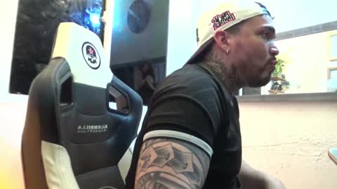 Snapshot of angellatino0 chatting on 01/05/25, 02:49 angellatino0 online show from 01/05/25, 02:49