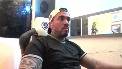 Snapshot of angellatino0 chatting on 01/05/25, 09:05 angellatino0 online show from 01/05/25, 09:05