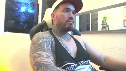 Snapshot of angellatino0 chatting on 01/09/25, 04:30 angellatino0 online show from 01/09/25, 04:30