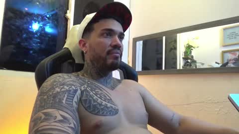 Snapshot of angellatino0 chatting on 01/12/25, 11:36 angellatino0 online show from 01/12/25, 11:36