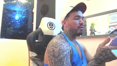 Snapshot of angellatino0 chatting on 01/15/25, 03:00 angellatino0 online show from 01/15/25, 03:00