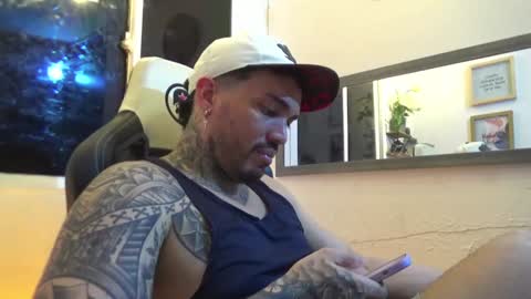 Snapshot of angellatino0 chatting on 01/22/25, 05:05 angellatino0 online show from 01/22/25, 05:05