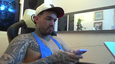 Snapshot of angellatino0 chatting on 01/25/25, 07:28 angellatino0 online show from 01/25/25, 07:28