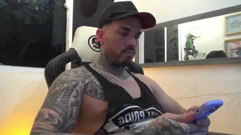 Snapshot of angellatino0 chatting on 01/28/25, 07:22 angellatino0 online show from 01/28/25, 07:22