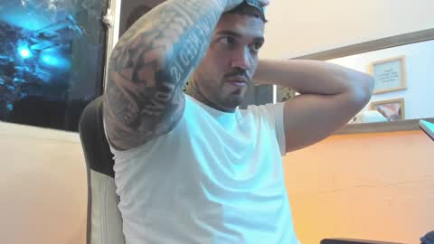 Snapshot of angellatino0 chatting on 02/08/25, 04:36 angellatino0 online show from 02/08/25, 04:36