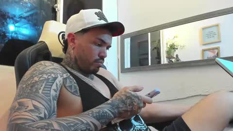 Snapshot of angellatino0 chatting on 02/09/25, 05:50 angellatino0 online show from 02/09/25, 05:50