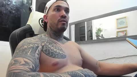 Snapshot of angellatino0 chatting on 02/13/25, 07:03 angellatino0 online show from 02/13/25, 07:03