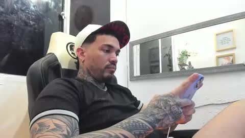 Snapshot of angellatino0 chatting on 02/14/25, 07:07 angellatino0 online show from 02/14/25, 07:07