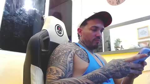 Snapshot of angellatino0 chatting on 02/19/25, 06:55 angellatino0 online show from 02/19/25, 06:55