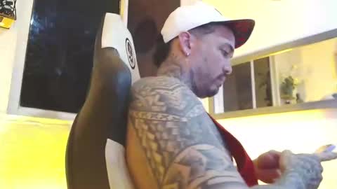 Snapshot of angellatino0 chatting on 02/21/25, 07:45 angellatino0 online show from 02/21/25, 07:45