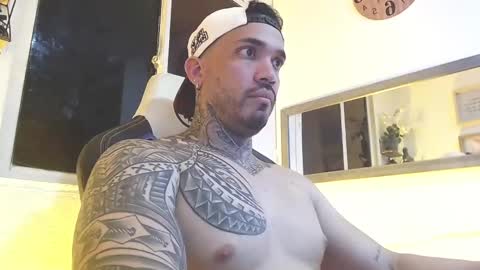 Snapshot of angellatino0 chatting on 02/23/25, 05:34 angellatino0 online show from 02/23/25, 05:34