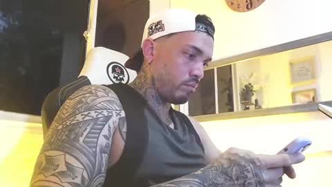 Snapshot of angellatino0 chatting on 02/23/25, 08:39 angellatino0 online show from 02/23/25, 08:39