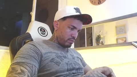 Snapshot of angellatino0 chatting on 02/24/25, 03:02 angellatino0 online show from 02/24/25, 03:02