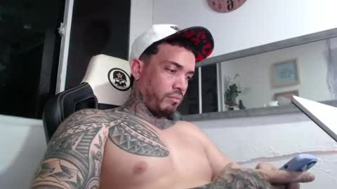 Snapshot of angellatino0 chatting on 03/10/25, 02:39 angellatino0 online show from 03/10/25, 02:39