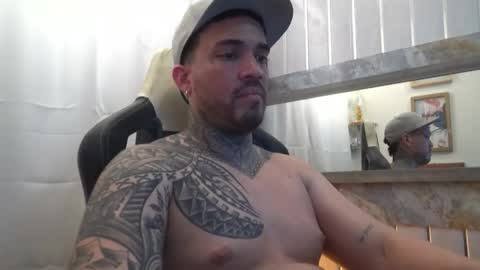 Snapshot of angellatino0 chatting on 10/14/25, 03:29 angellatino0 online show from 10/14/25, 03:29