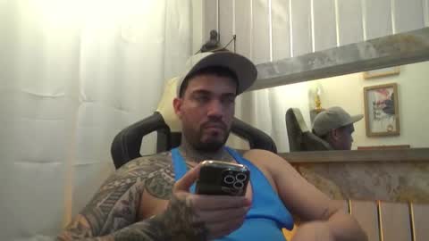 Snapshot of angellatino0 chatting on 10/17/25, 07:44 angellatino0 online show from 10/17/25, 07:44