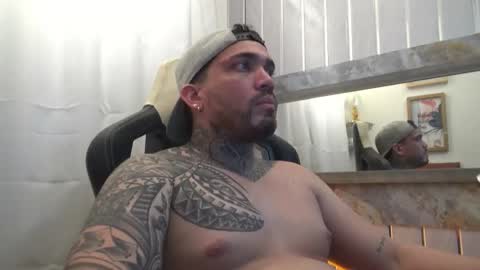 Snapshot of angellatino0 chatting on 10/21/25, 07:53 angellatino0 online show from 10/21/25, 07:53