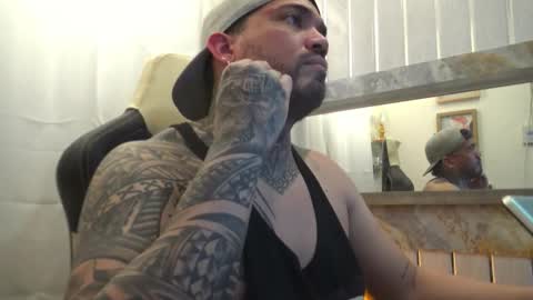 Snapshot of angellatino0 chatting on 10/22/25, 06:57 angellatino0 online show from 10/22/25, 06:57