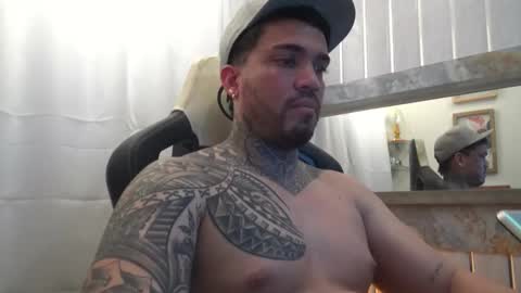 Snapshot of angellatino0 chatting on 10/27/25, 03:54 angellatino0 online show from 10/27/25, 03:54