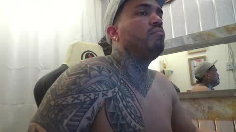 Snapshot of angellatino0 chatting on 11/01/25, 04:14 angellatino0 online show from 11/01/25, 04:14