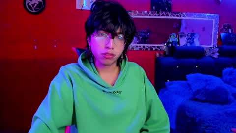 Angel  online show from 12/12/24, 07:52