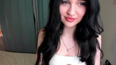 Snapshot of angellvee chatting on 05/13/26, 08:49 angellvee online show from 05/13/26, 08:49