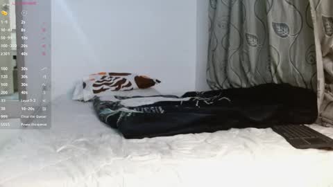 Snapshot of angelm888 chatting on 04/22/26, 02:25 Angelm888- online show from 04/22/26, 02:25