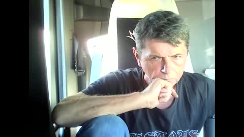 Snapshot of angelo888888 chatting on 10/02/25, 02:13 angelo888888 online show from 10/02/25, 02:13