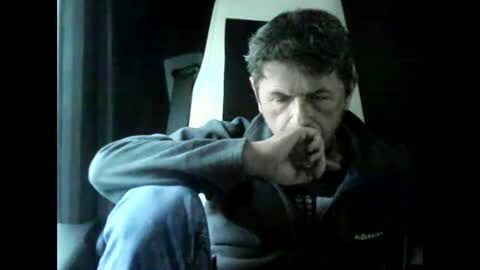 Snapshot of angelo888888 chatting on 10/15/25, 03:23 angelo888888 online show from 10/15/25, 03:23