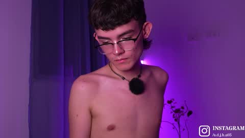 Angelo I work from home this is my room  online show from 02/07/26, 03:21