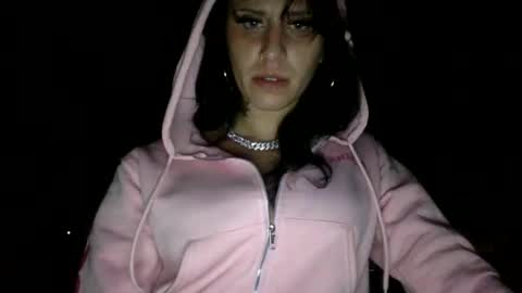 Snapshot of angelofdesire9 chatting on 09/21/25, 01:40 Angel online show from 09/21/25, 01:40