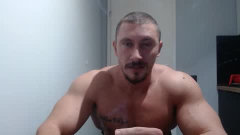  ------- SEX SHOW WITH GUYS AND GIRLS  MUSCLE SHOW online show from 10/04/25, 02:37