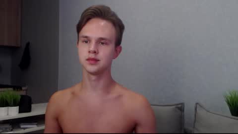 Angel online show from 09/12/25, 07:08