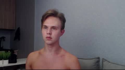 Angel online show from 09/18/25, 11:23