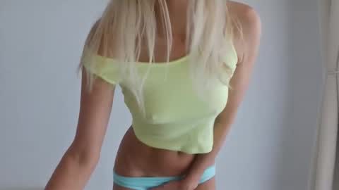 Alesia online show from 10/30/25, 06:59