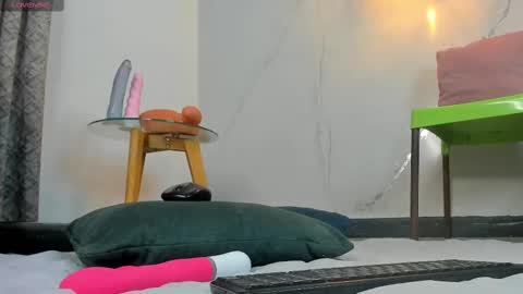 ANGIE online show from 03/04/25, 01:59