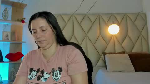 Snapshot of angelswets chatting on 05/29/26, 02:15 ANGIE online show from 05/29/26, 02:15