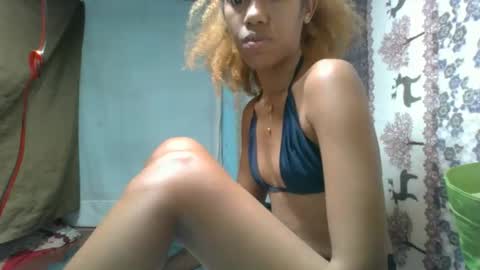 Snapshot of angeltta69 chatting on 10/09/25, 08:12 angeltta69 online show from 10/09/25, 08:12