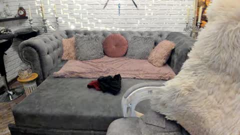 Angel Wild online show from 02/09/25, 11:25