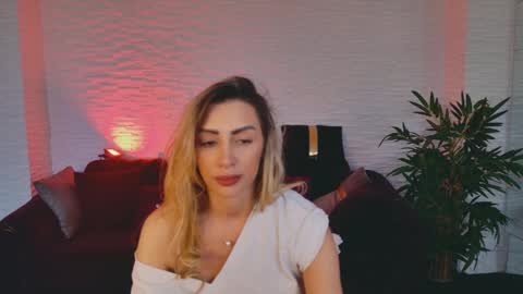 Snapshot of angelwoow chatting on 04/24/26, 05:32 Georgia online show from 04/24/26, 05:32