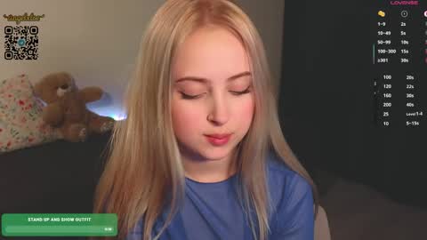 Snapshot of angelxloe chatting on 05/13/26, 12:19 Im Chloe i do FLASH BOOBS for new fan club online show from 05/13/26, 12:19