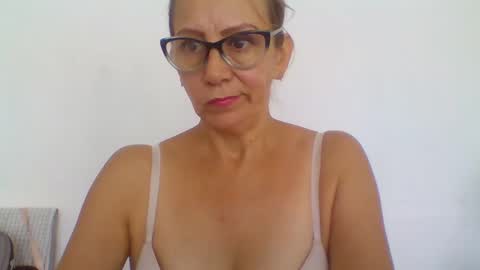 angelycute476334 online show from 10/18/25, 06:41