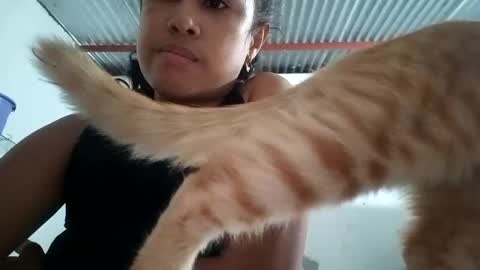 Snapshot of angelys_02 chatting on 11/09/25, 04:05 Angie online show from 11/09/25, 04:05