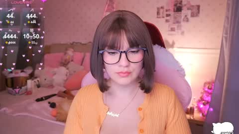 Snapshot of angelytaxx chatting on 01/14/25, 07:06 Angel online show from 01/14/25, 07:06