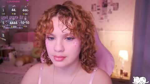 Snapshot of angelytaxx chatting on 02/14/25, 08:21 Angel online show from 02/14/25, 08:21