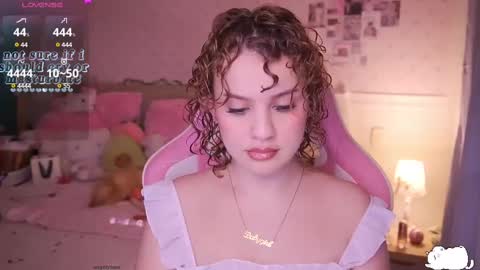 Snapshot of angelytaxx chatting on 03/10/25, 08:48 Angel online show from 03/10/25, 08:48