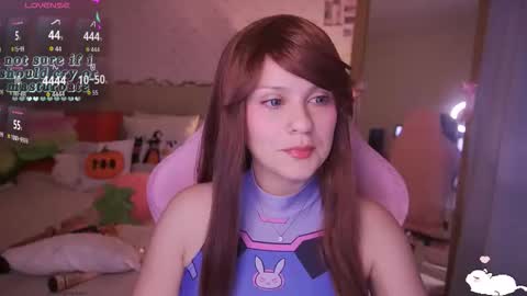 Snapshot of angelytaxx chatting on 09/14/25, 10:36 Angel online show from 09/14/25, 10:36