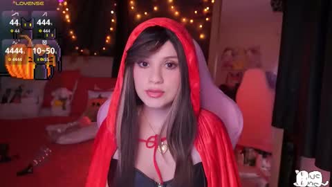 Snapshot of angelytaxx chatting on 10/30/25, 08:38 Angel online show from 10/30/25, 08:38