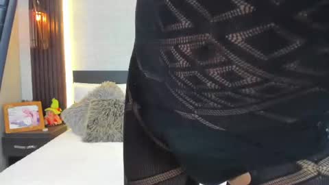 Snapshot of anghel_stone chatting on 06/18/26, 08:46 Anghel Stone online show from 06/18/26, 08:46